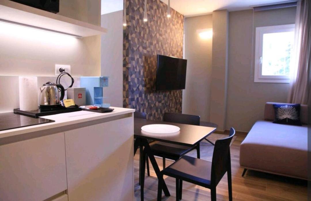A&G Suites Parma Ngoại thất bức ảnh
