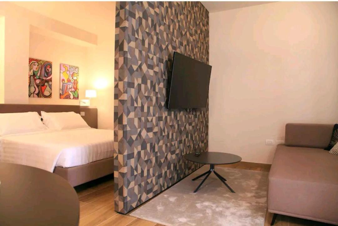 A&G Suites Parma Ngoại thất bức ảnh