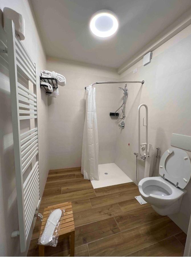A&G Suites Parma Ngoại thất bức ảnh